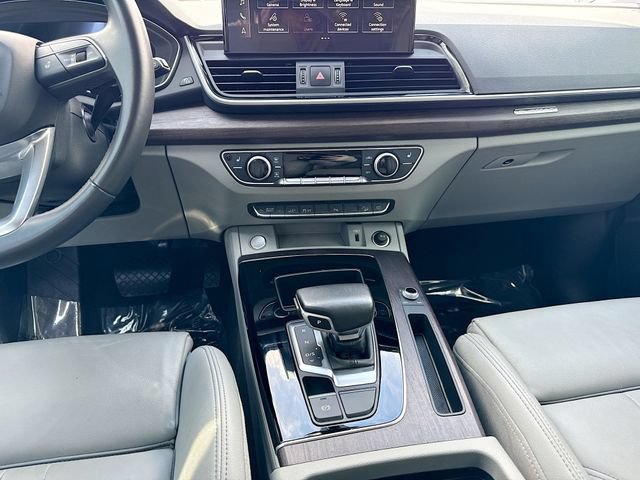 Used 2025 Audi Q5 e Premium AWD/4WD image 18
