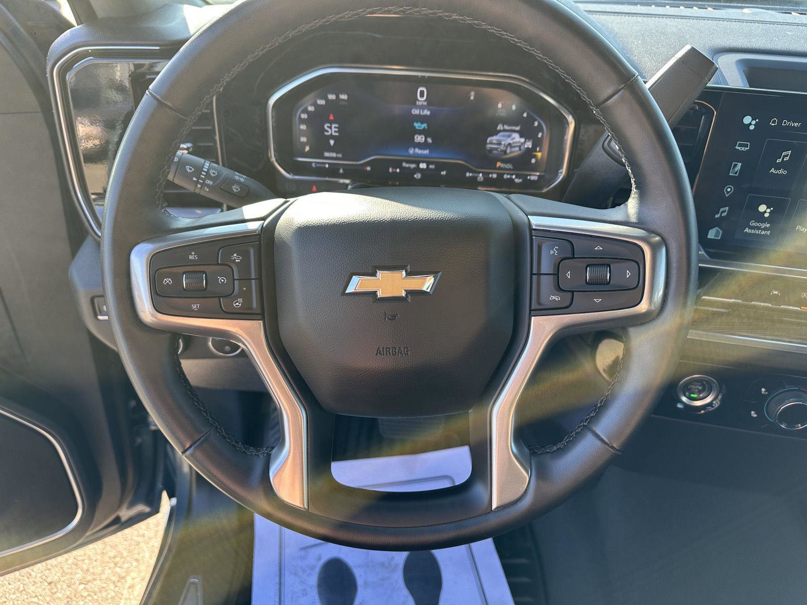 Used 2024 Chevrolet Silverado 1500 LT image 24