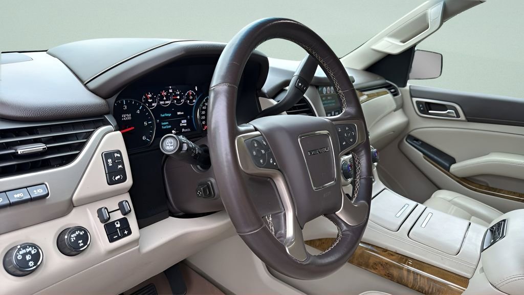 Used 2017 GMC Yukon XL Denali w/ Open Road Package image 17