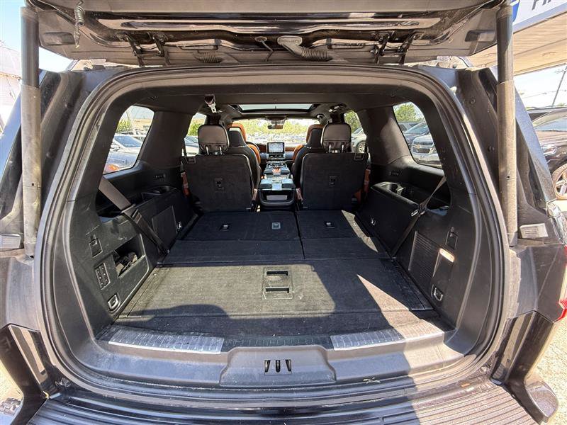 Used 2020 Lincoln Navigator Reserve w/ Luxury Package RWD image 24