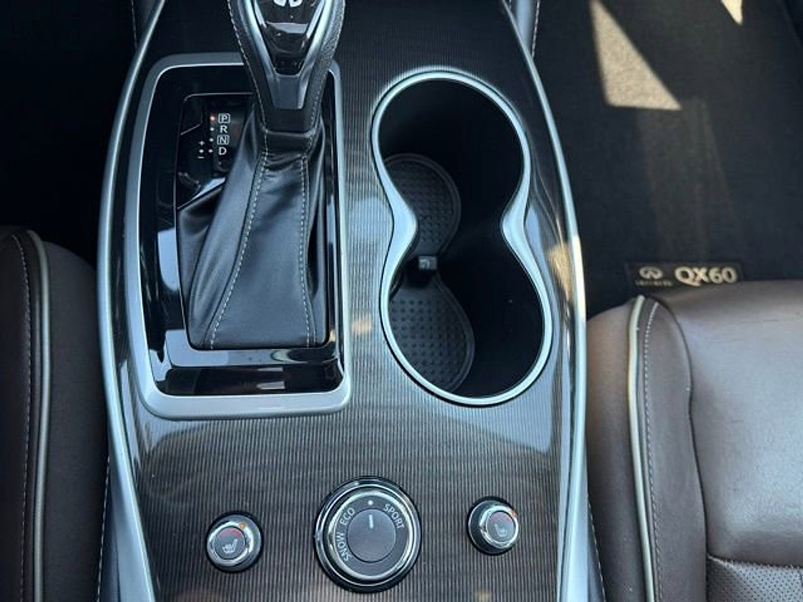 Used 2019 INFINITI QX60 Luxe w/ Essential Package image 17