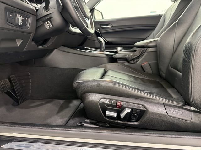 Used 2018 BMW 230i xDrive Convertible image 16