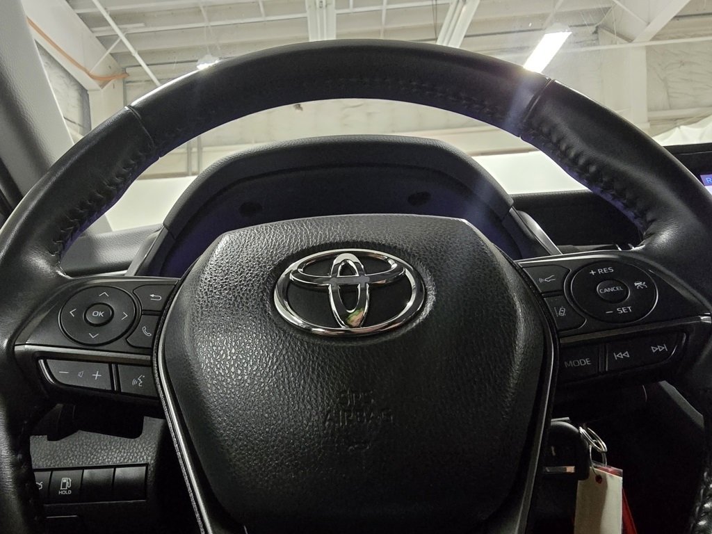 Used 2024 Toyota Camry SE image 23