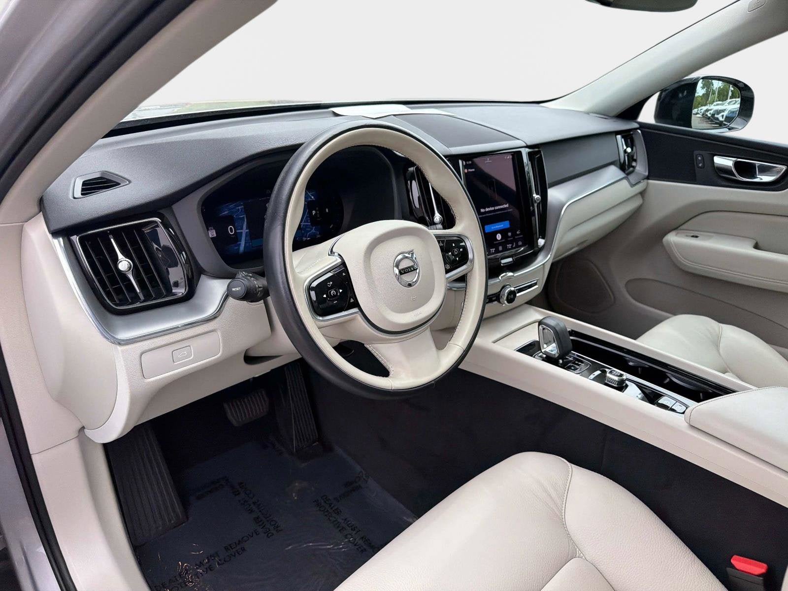 Certified 2024 Volvo XC60 B5 Core w/ Protection Package Premier AWD/4WD image 17