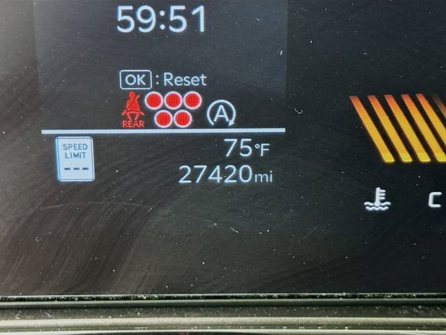 Used 2024 Kia Sorento S image 12