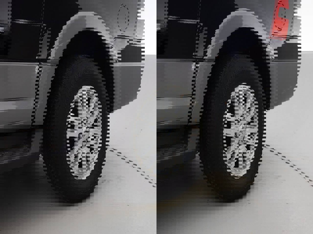 Used 2011 Ford Expedition EL XLT w/ 202A Rapid Spec Order Code image 18