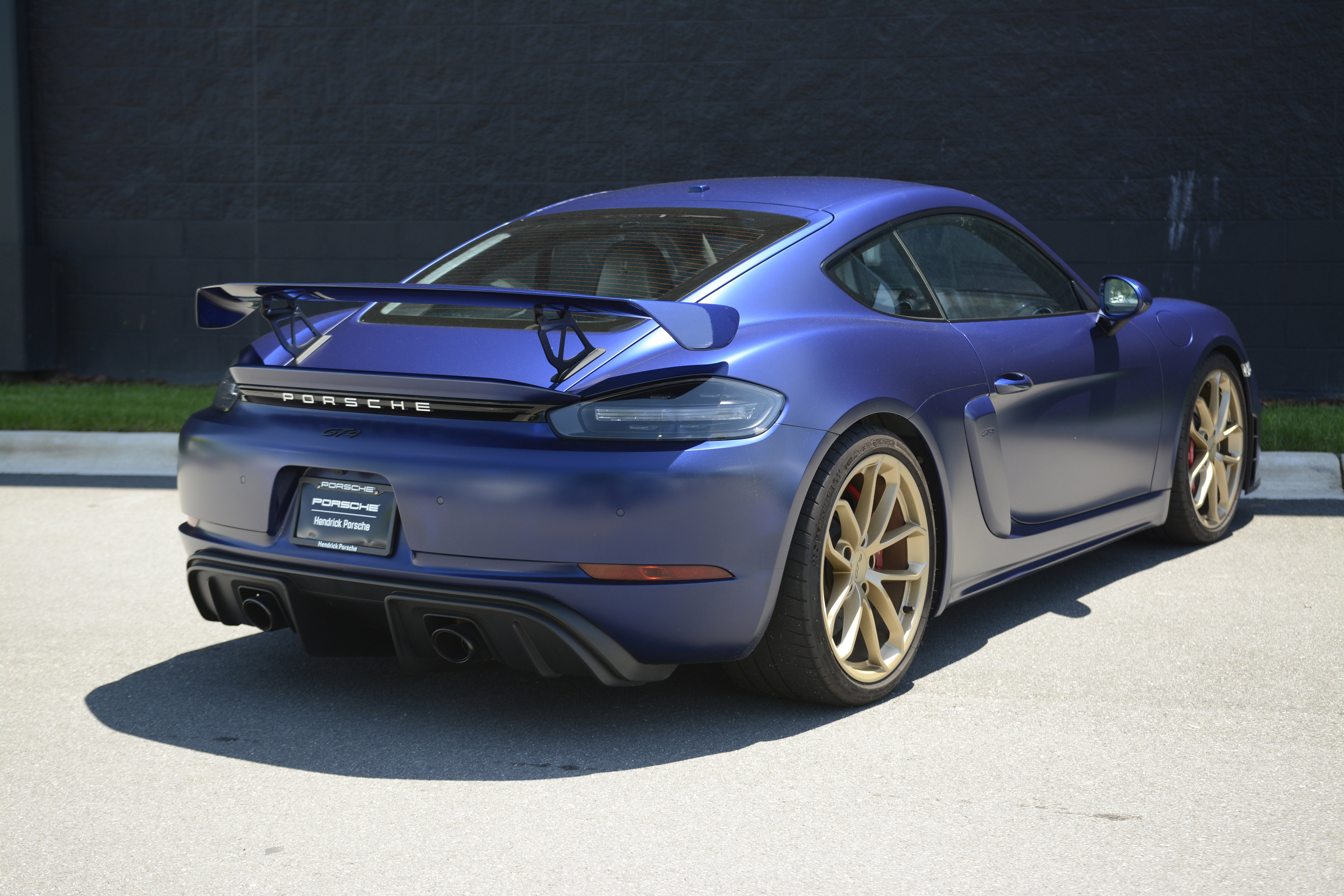 Certified 2022 Porsche 718 Cayman GT4 RWD image 7
