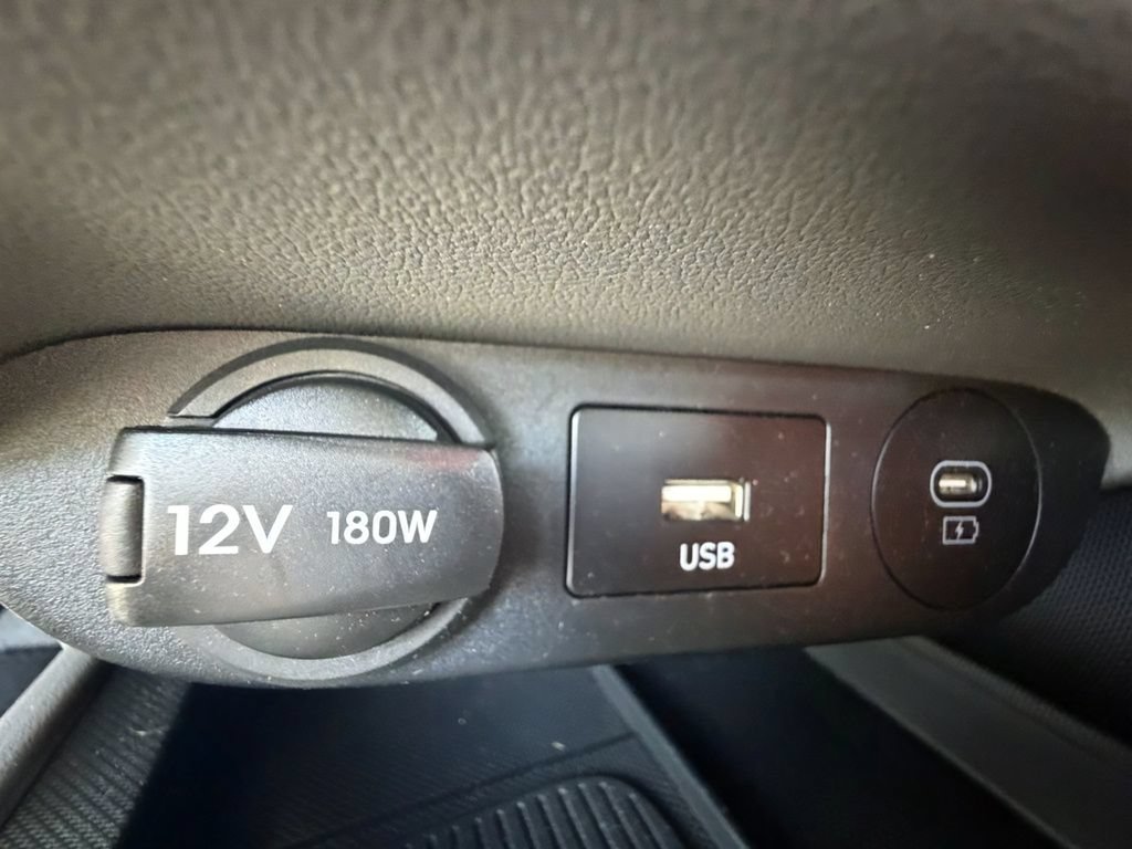 Used 2025 Hyundai Elantra Sport FWD image 15
