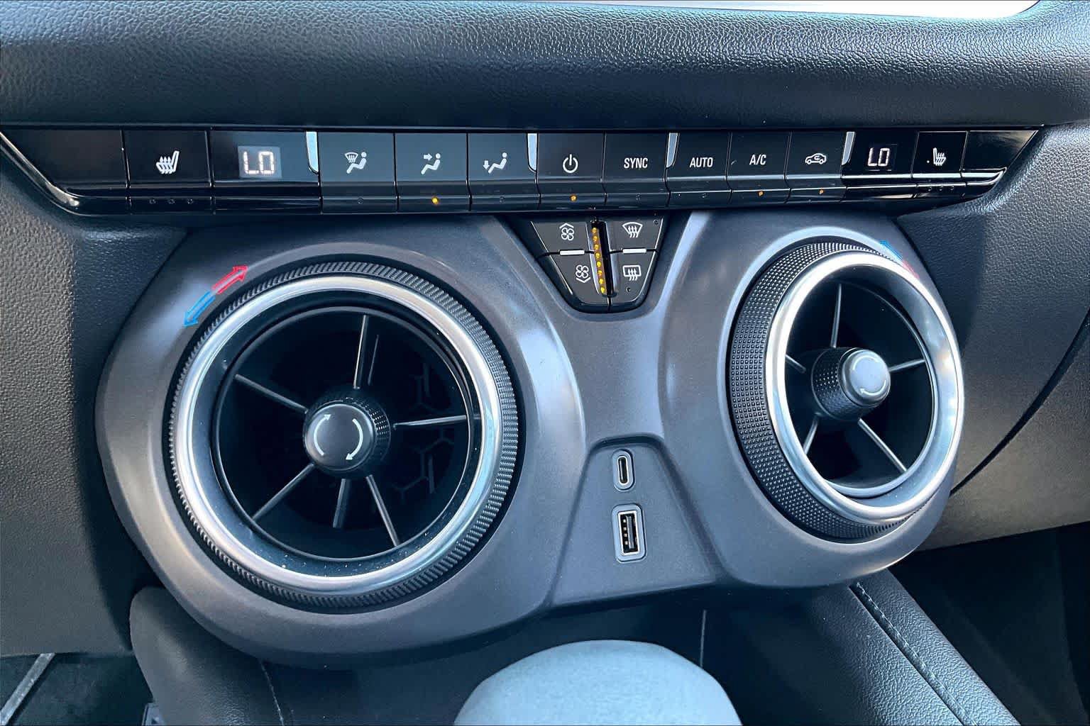 Used 2021 Chevrolet Blazer LT FWD image 31