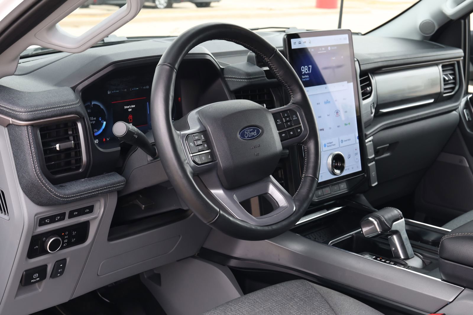 Used 2024 Ford F150 Lightning Flash image 14