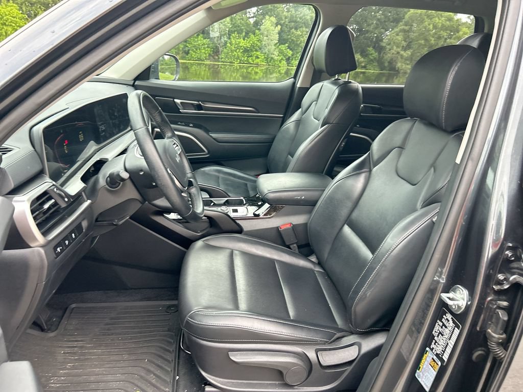 Used 2024 Kia Telluride LX FWD image 11