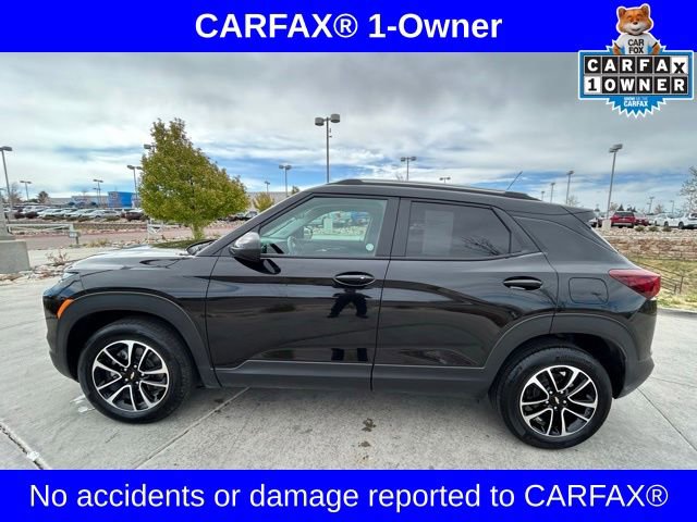 Used 2025 Chevrolet TrailBlazer LT AWD/4WD image 2