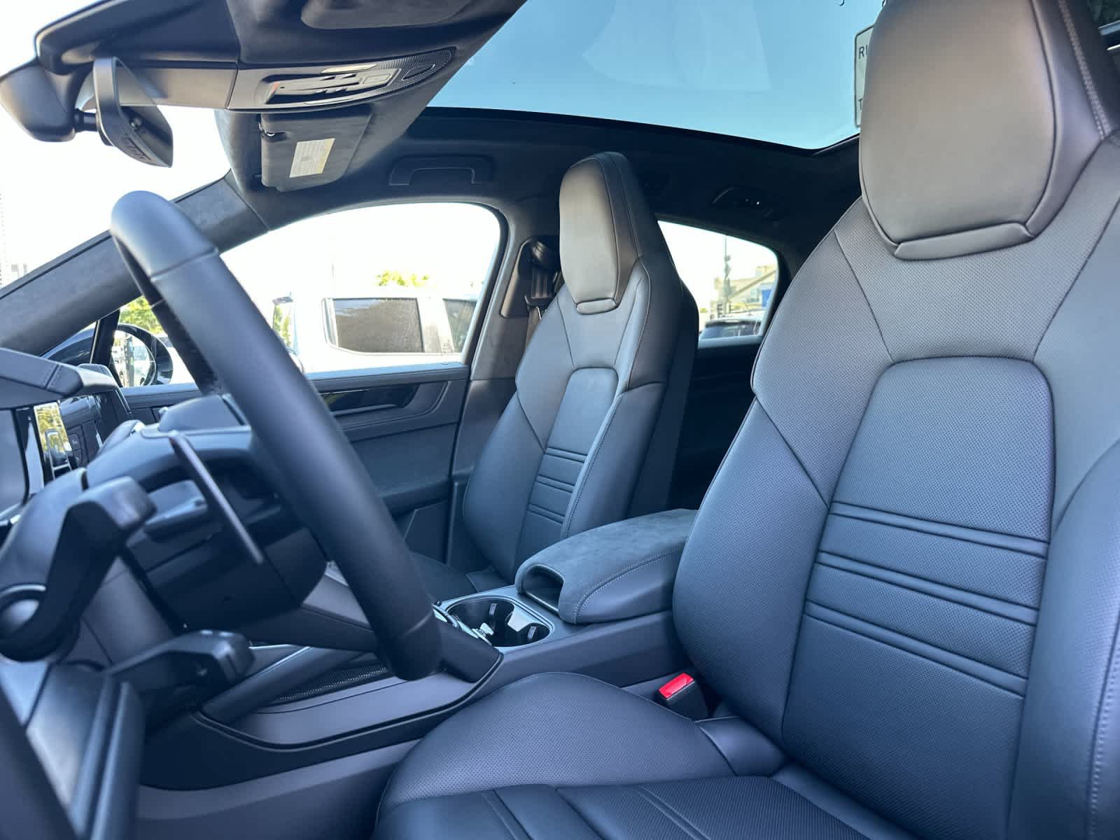 New 2026 Porsche Cayenne GTS AWD/4WD image 5