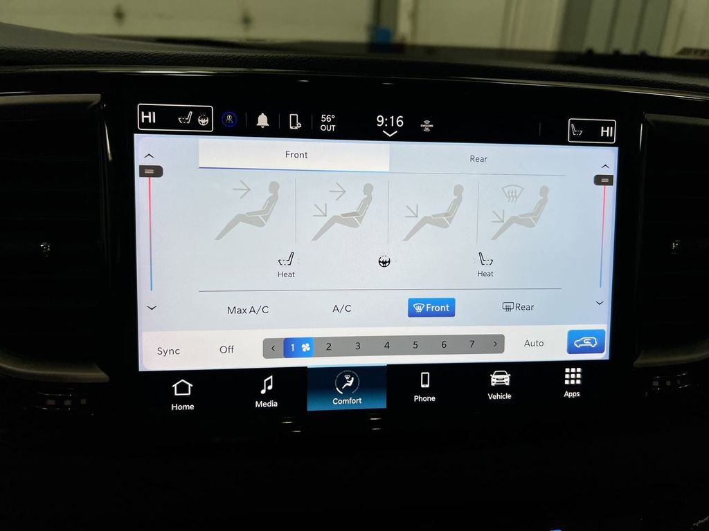 Used 2024 Chrysler Pacifica Touring-L image 16