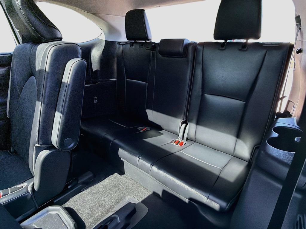 Used 2023 Toyota Highlander Platinum AWD/4WD image 31
