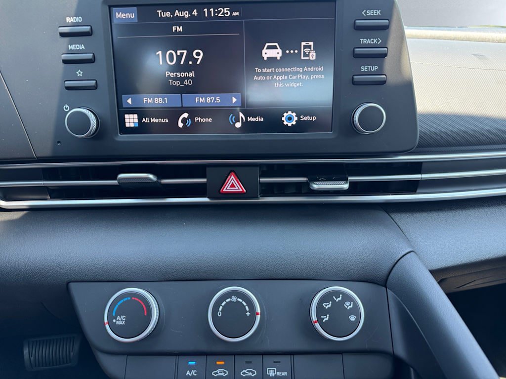 New 2026 Hyundai Elantra SE FWD image 7