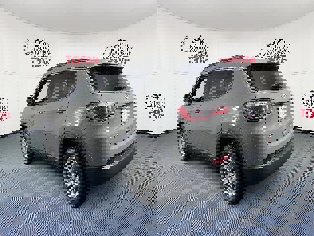 Used 2024 Jeep Compass Latitude image 5
