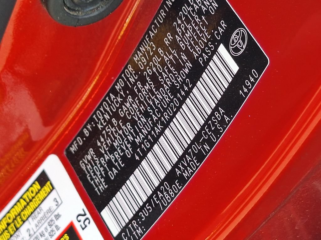 Used 2024 Toyota Camry SE FWD image 30