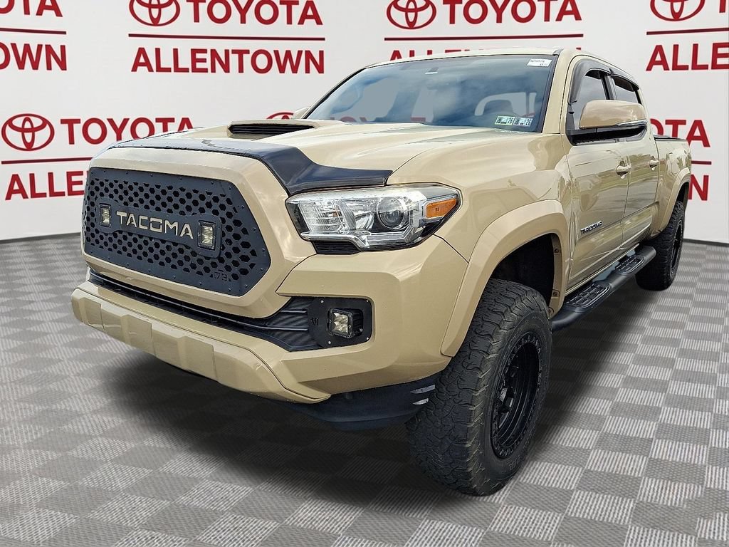 Used 2016 Toyota Tacoma TRD Sport w/ Premium & Technology Package AWD/4WD image 3