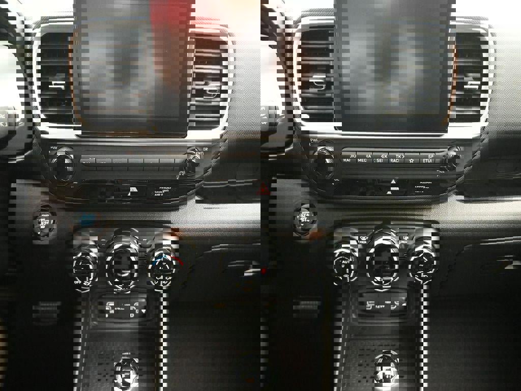 New 2026 Hyundai Venue SEL image 18