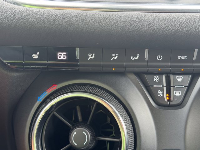 Used 2024 Chevrolet Blazer LT w/ Convenience Package FWD image 32