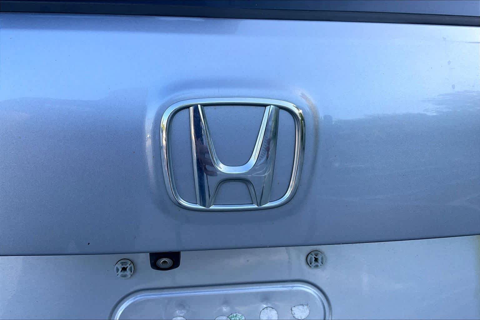 Used 2016 Honda Pilot Touring image 32