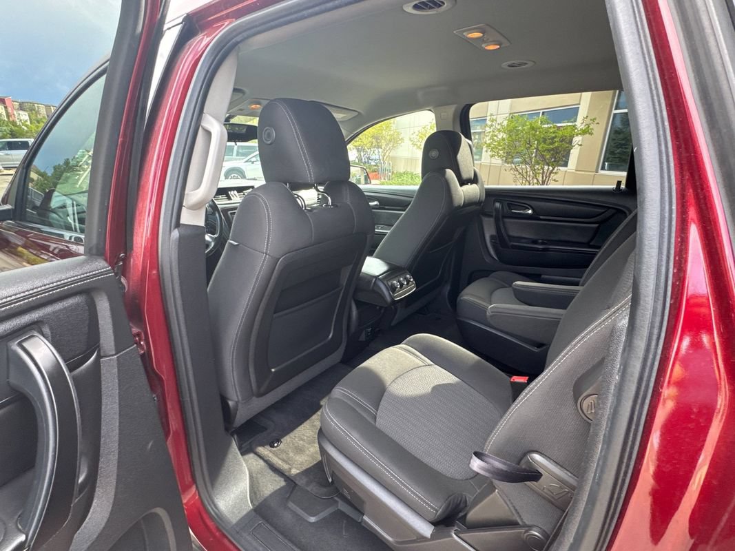 Used 2015 Chevrolet Traverse LT AWD/4WD image 23