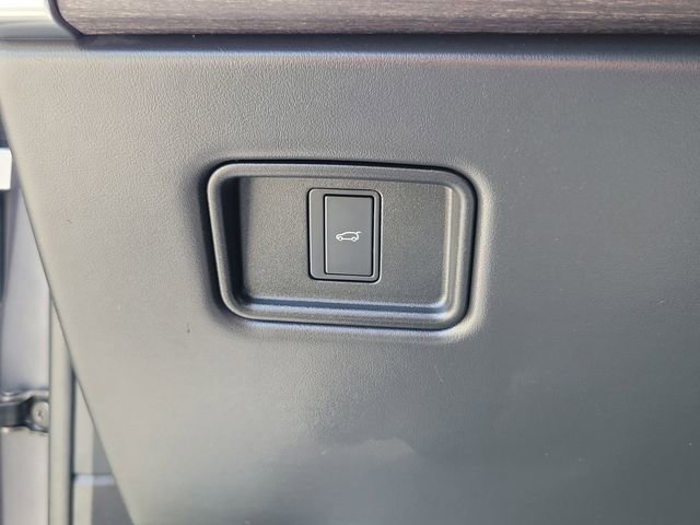 Used 2024 Land Rover Range Rover SE image 24