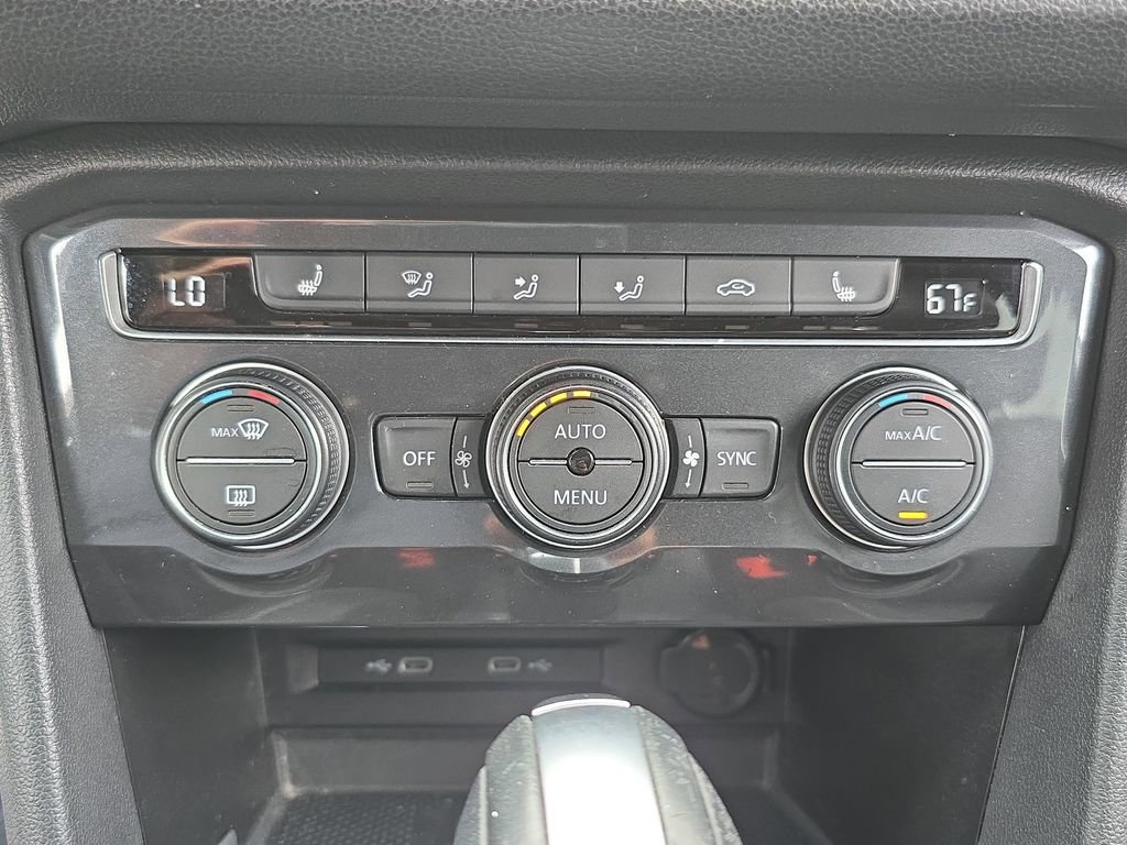 Used 2021 Volkswagen Tiguan SE R-Line FWD image 27