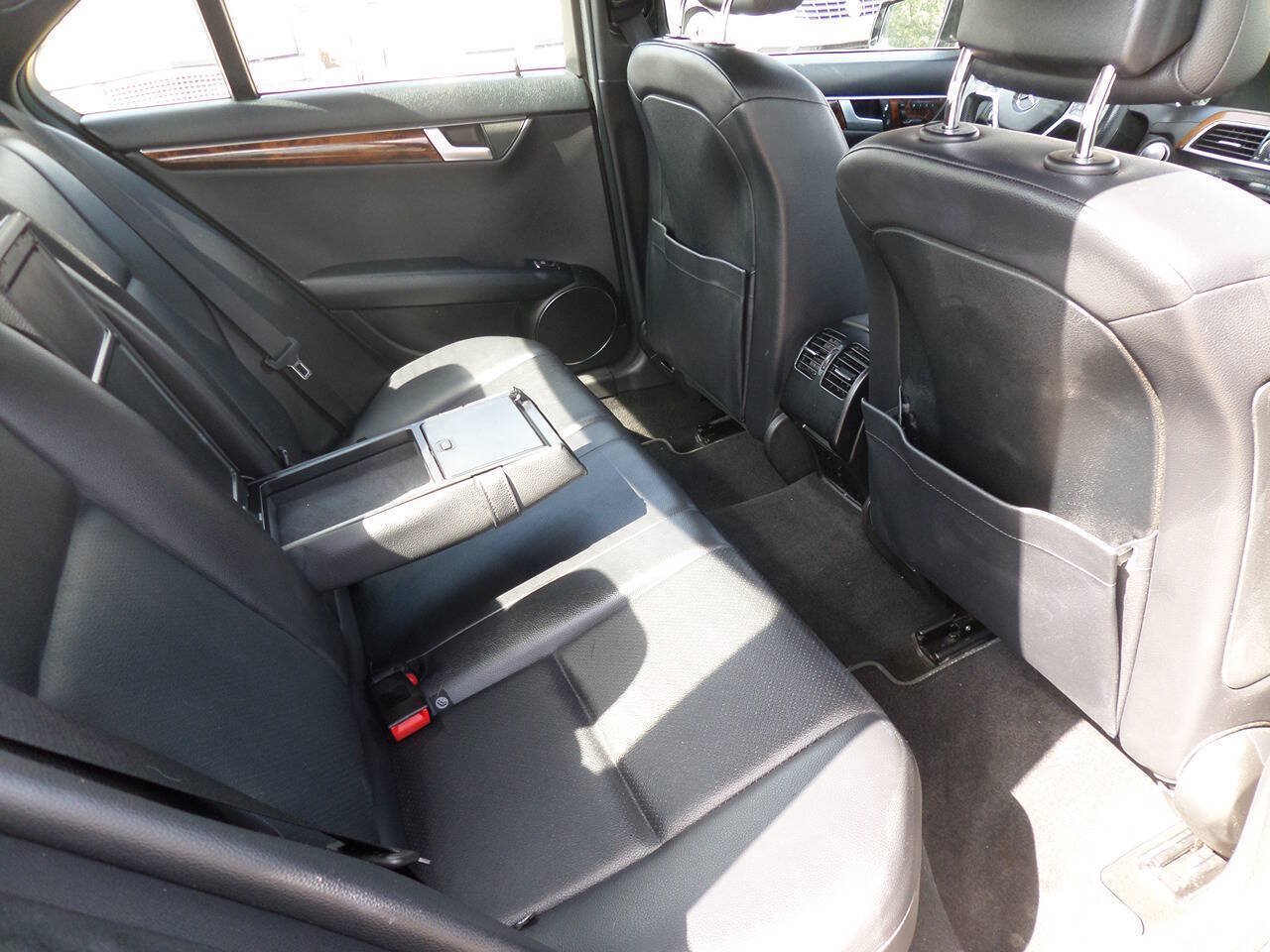 Used 2012 Mercedes-Benz C 250 Sedan image 19