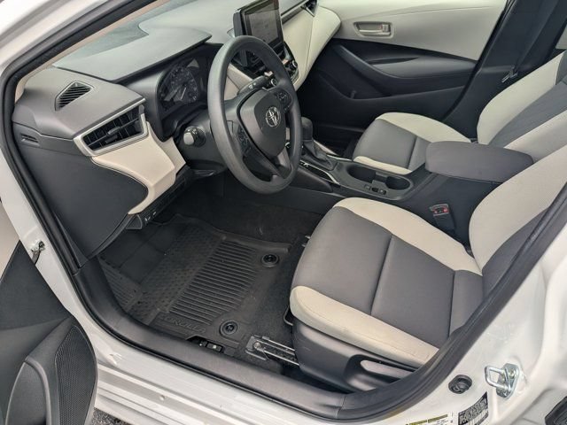 Used 2023 Toyota Corolla LE FWD image 9