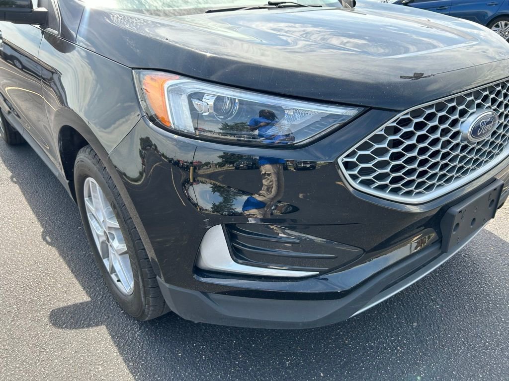 Used 2023 Ford Edge SEL AWD/4WD image 3