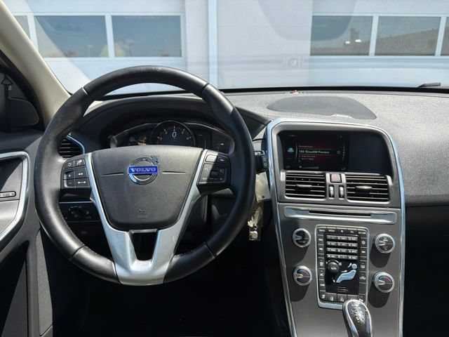 Used 2016 Volvo XC60 T6 Platinum AWD/4WD image 21