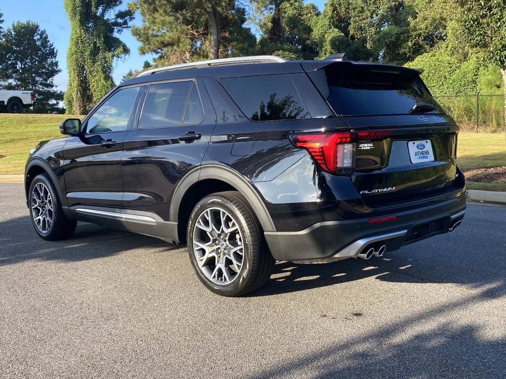 Used 2025 Ford Explorer Platinum w/ Ultimate Package AWD/4WD image 9