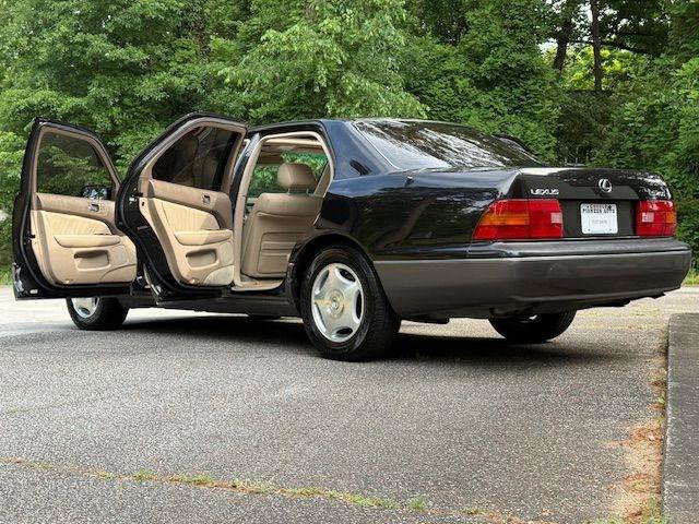 Used 1995 Lexus LS 400 RWD image 5