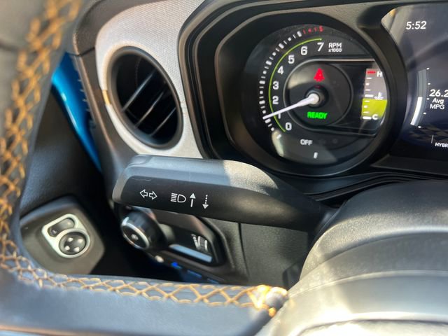 Used 2024 Jeep Wrangler Unlimited image 29