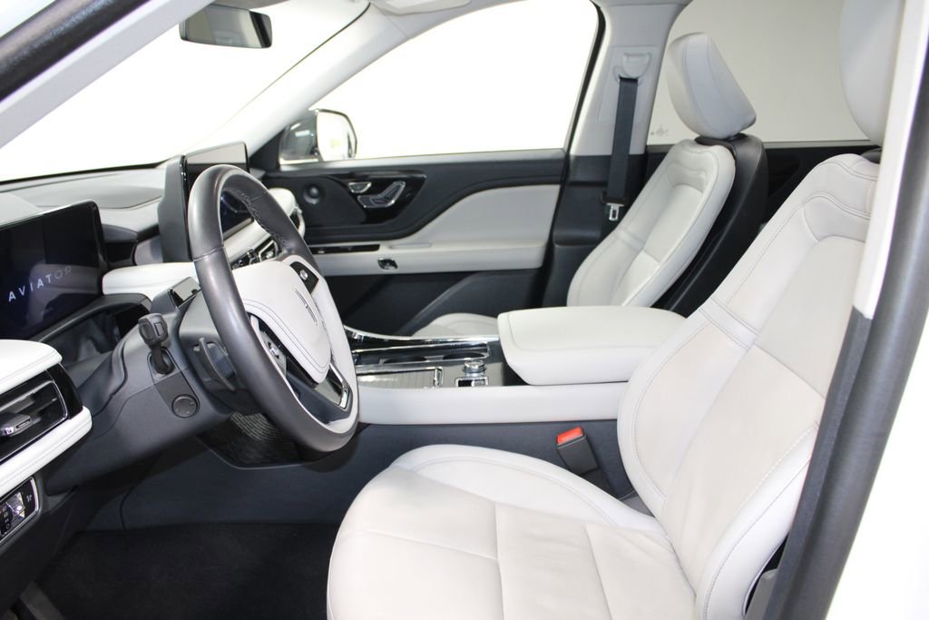 Used 2025 Lincoln Aviator Reserve w/ Illumination Package AWD/4WD image 22
