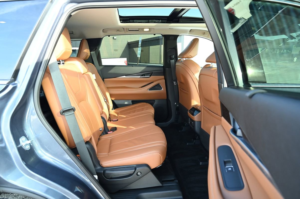 Used 2025 INFINITI QX60 Sensory image 43