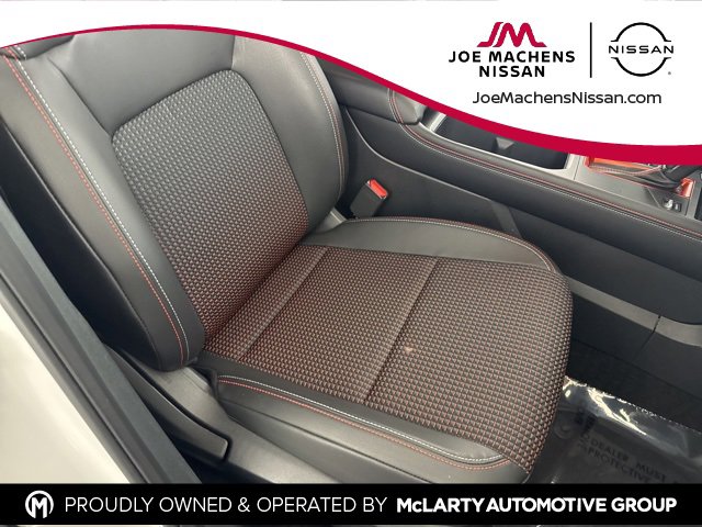 Certified 2025 Nissan Kicks SR image 25