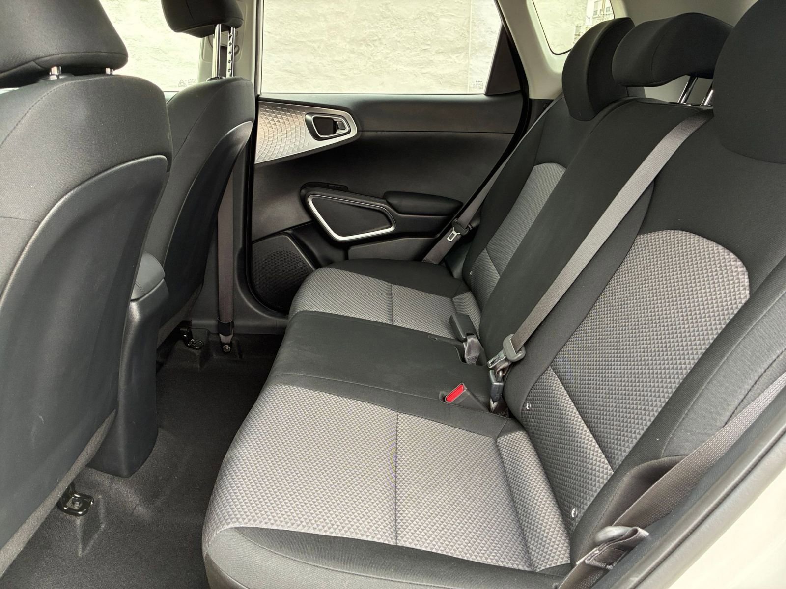 Used 2025 Kia Soul LX w/ LX Technology Package image 23