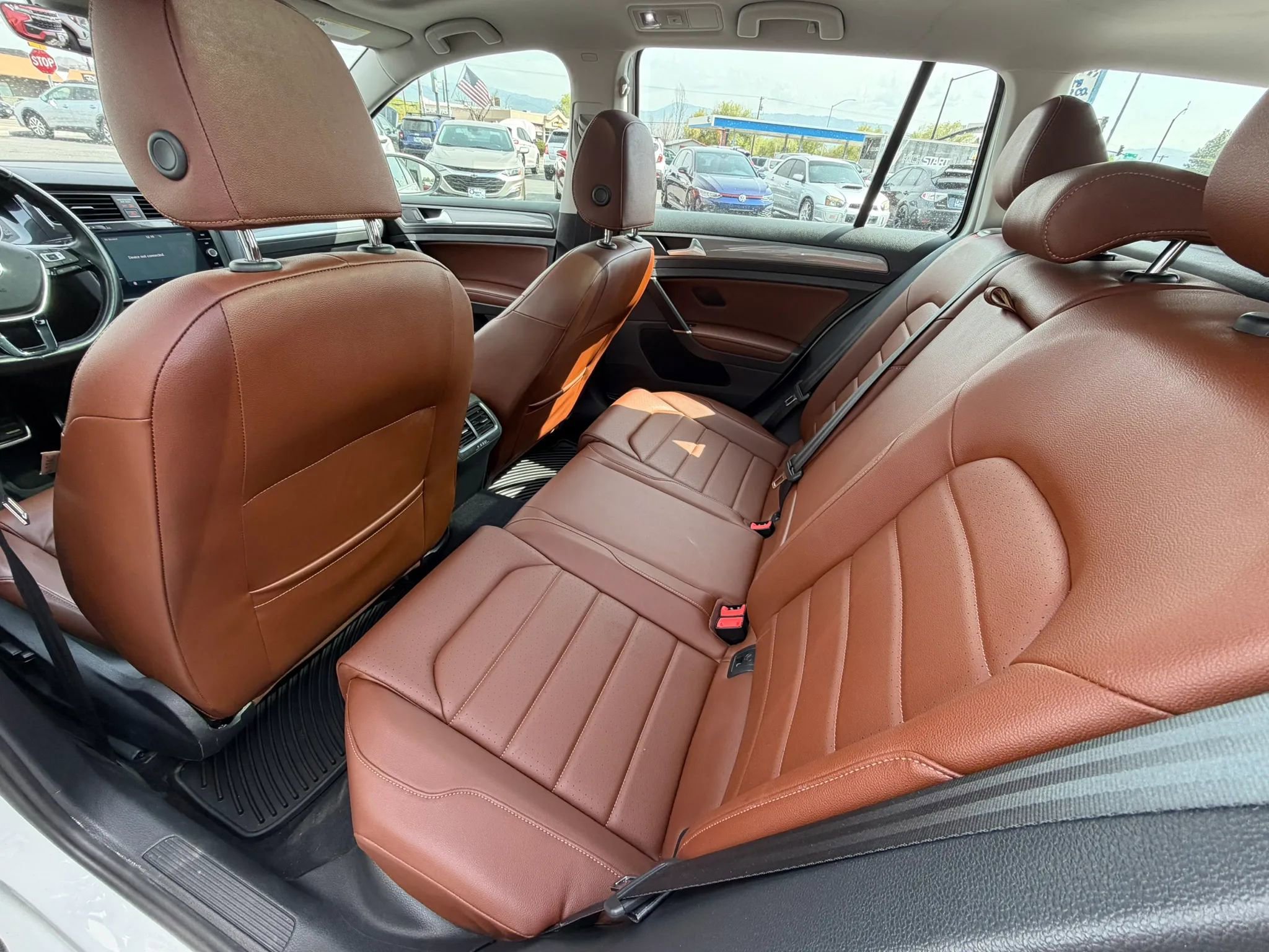 Used 2018 Volkswagen Golf Alltrack SEL image 17