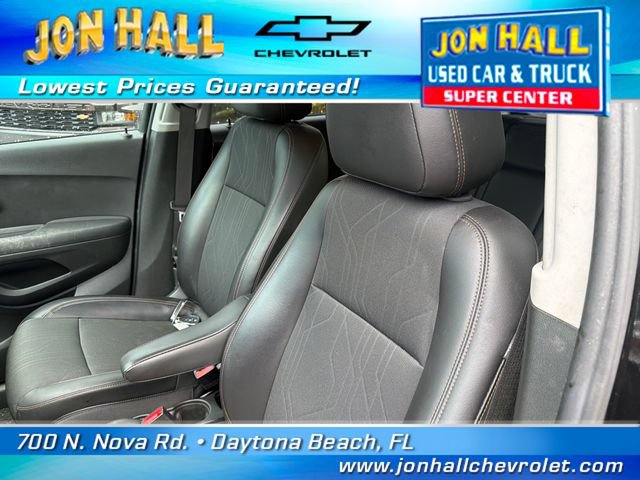 Used 2020 Chevrolet Trax LT w/ LT Convenience Package FWD image 17
