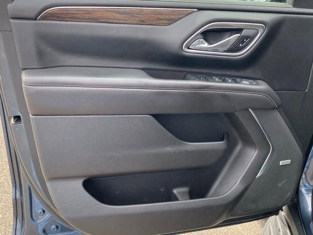 Used 2021 Chevrolet Suburban Premier image 14