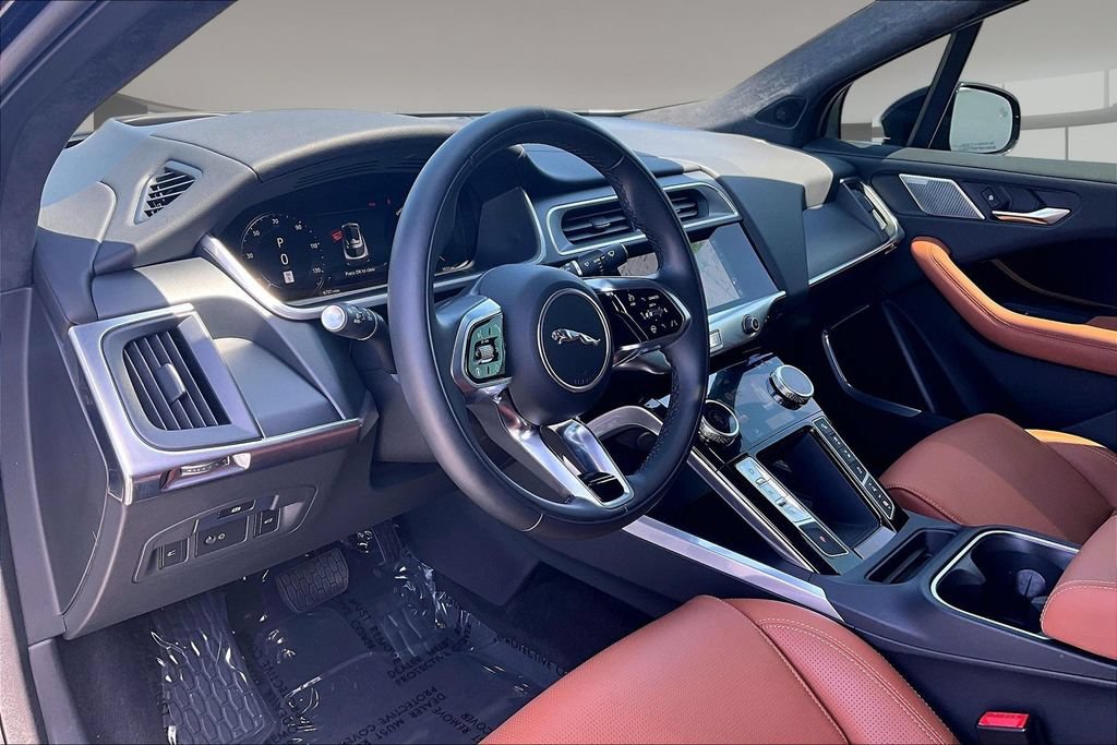 Certified 2024 Jaguar I-PACE R-Dynamic HSE AWD/4WD image 15