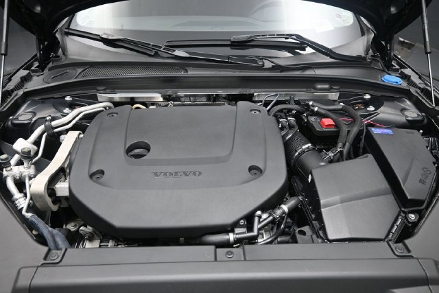 Used 2023 Volvo S90 B6 Plus AWD/4WD image 31