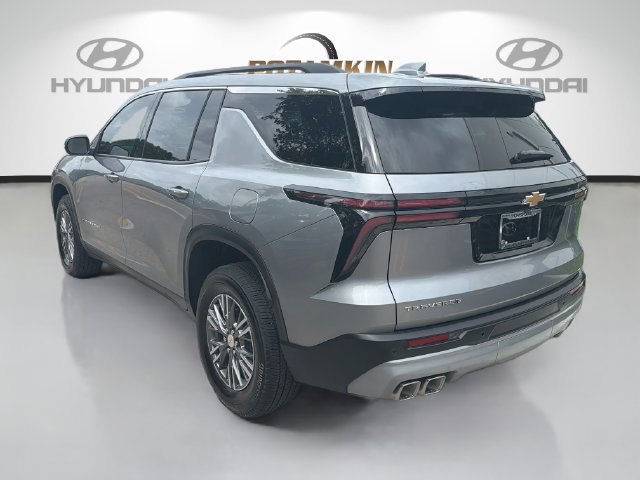 Used 2026 Chevrolet Traverse LT FWD image 7
