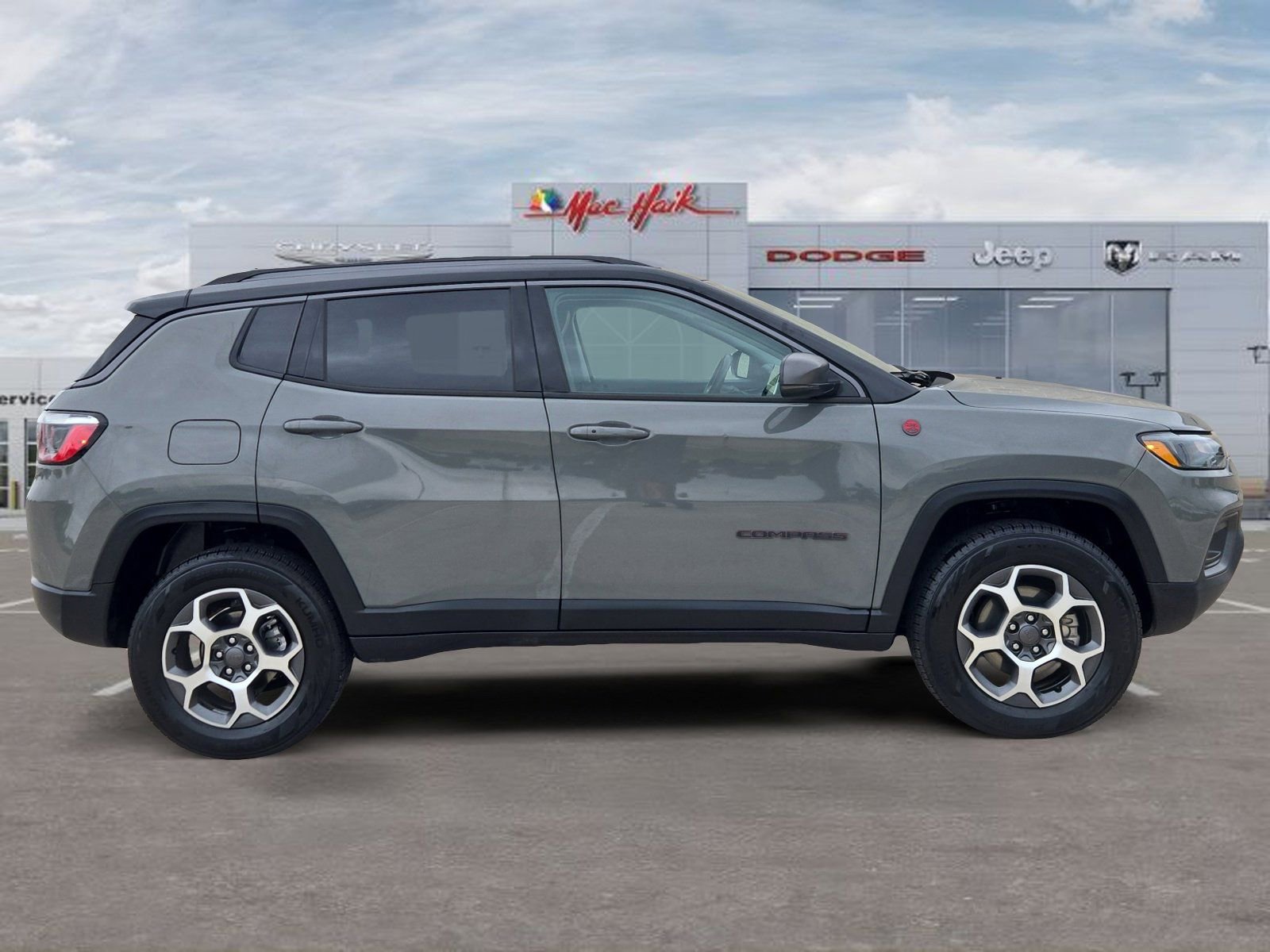 Used 2022 Jeep Compass Trailhawk w/ Sun and Sound Group image 6