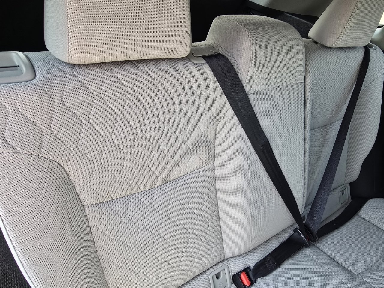 Certified 2022 Toyota Corolla Cross LE AWD/4WD image 19
