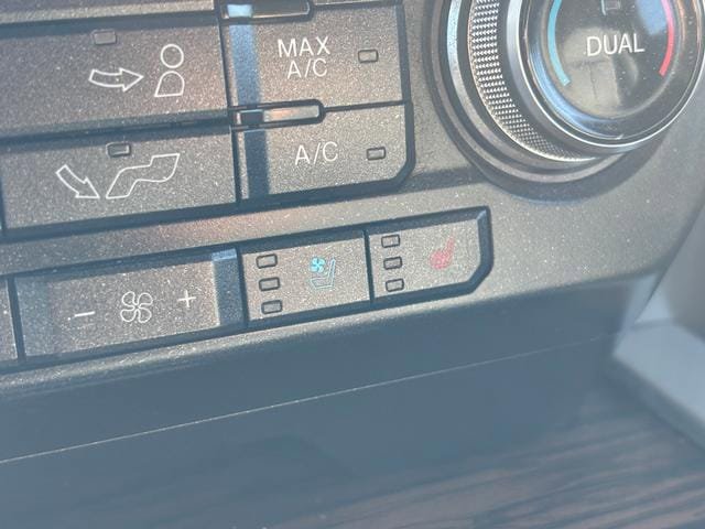 Used 2018 Ford F150 Lariat w/ Equipment Group 502A Luxury AWD/4WD image 22