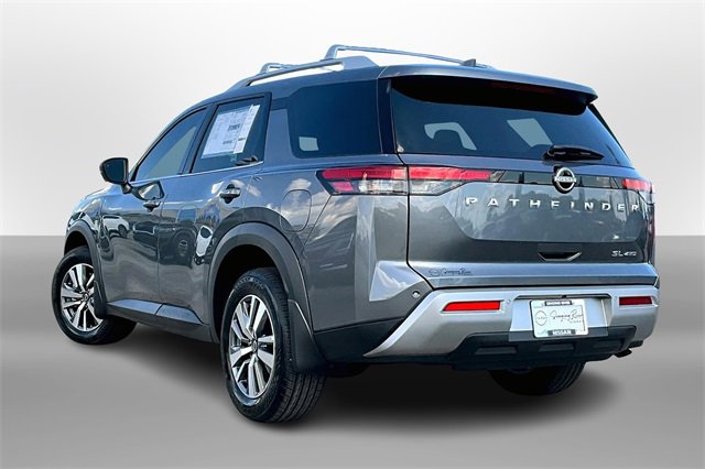 New 2025 Nissan Pathfinder SL image 3